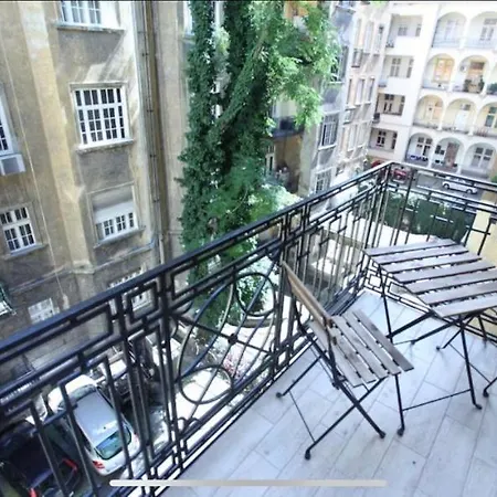 B39 Benczur * ブダペスト