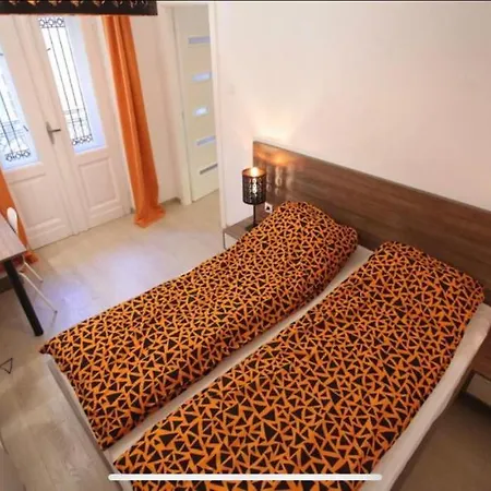 B39 Benczur * Budapest